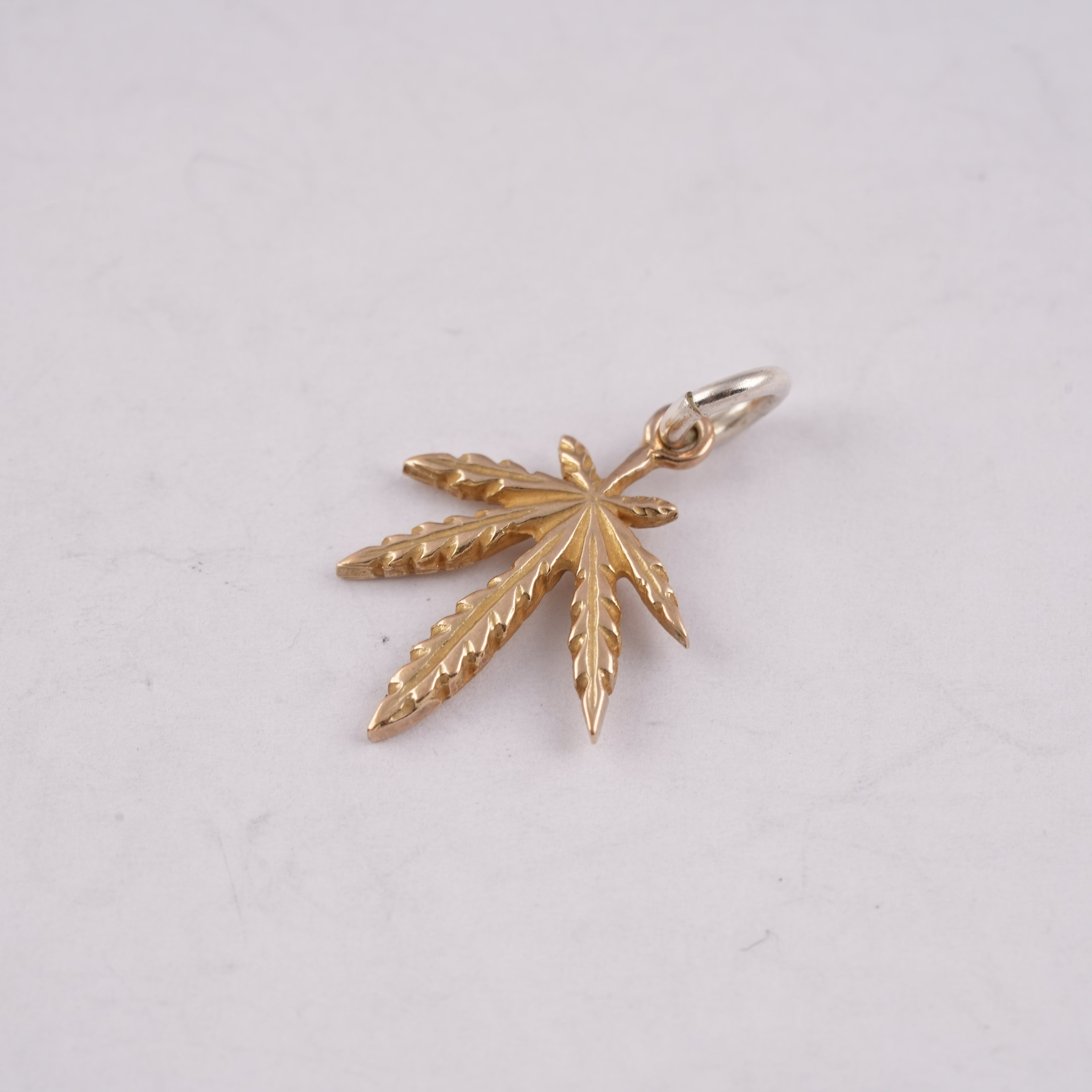 Gold Grass Pendant (S) #00104