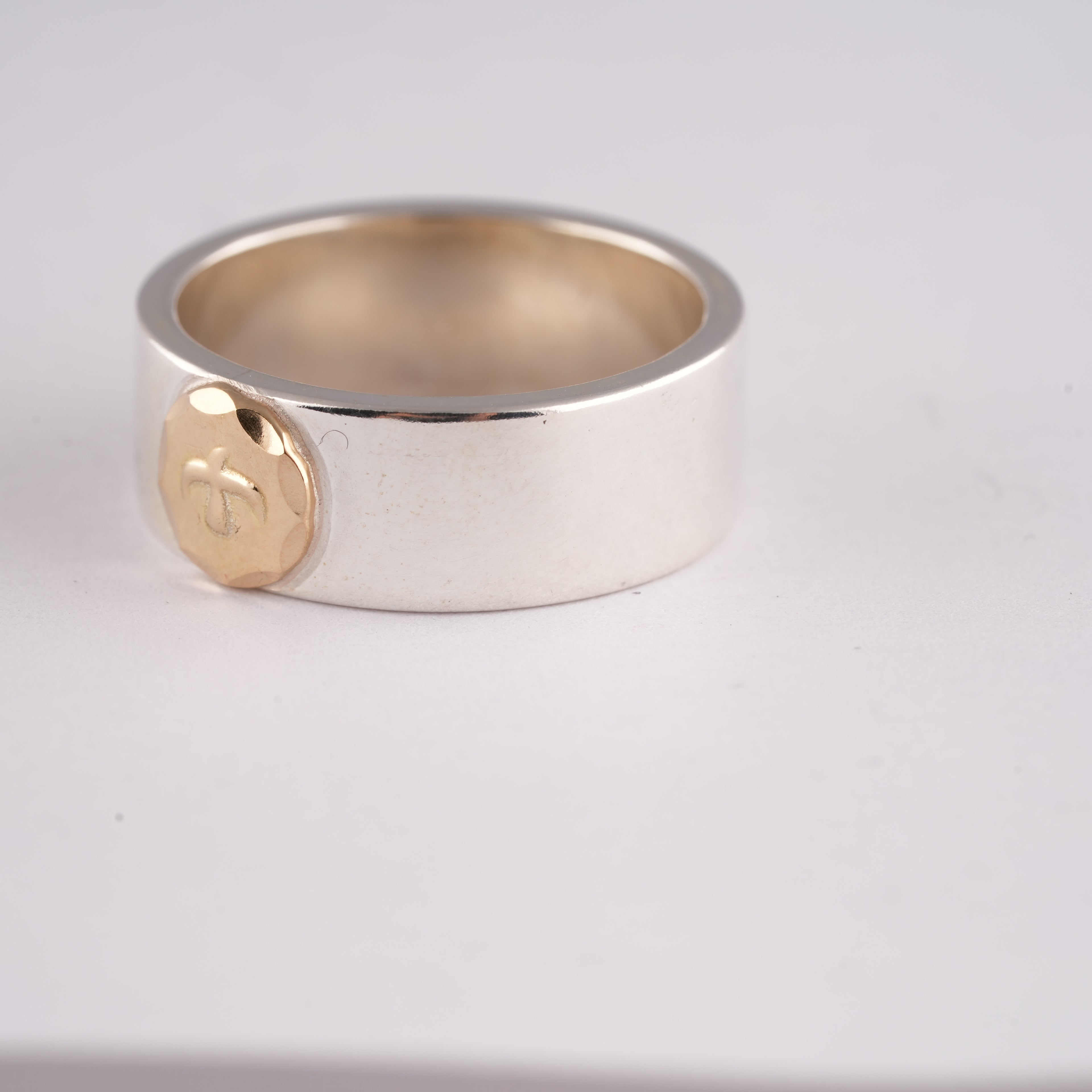Gold Eagle Stamp Flat Silver Ring (US9.75)