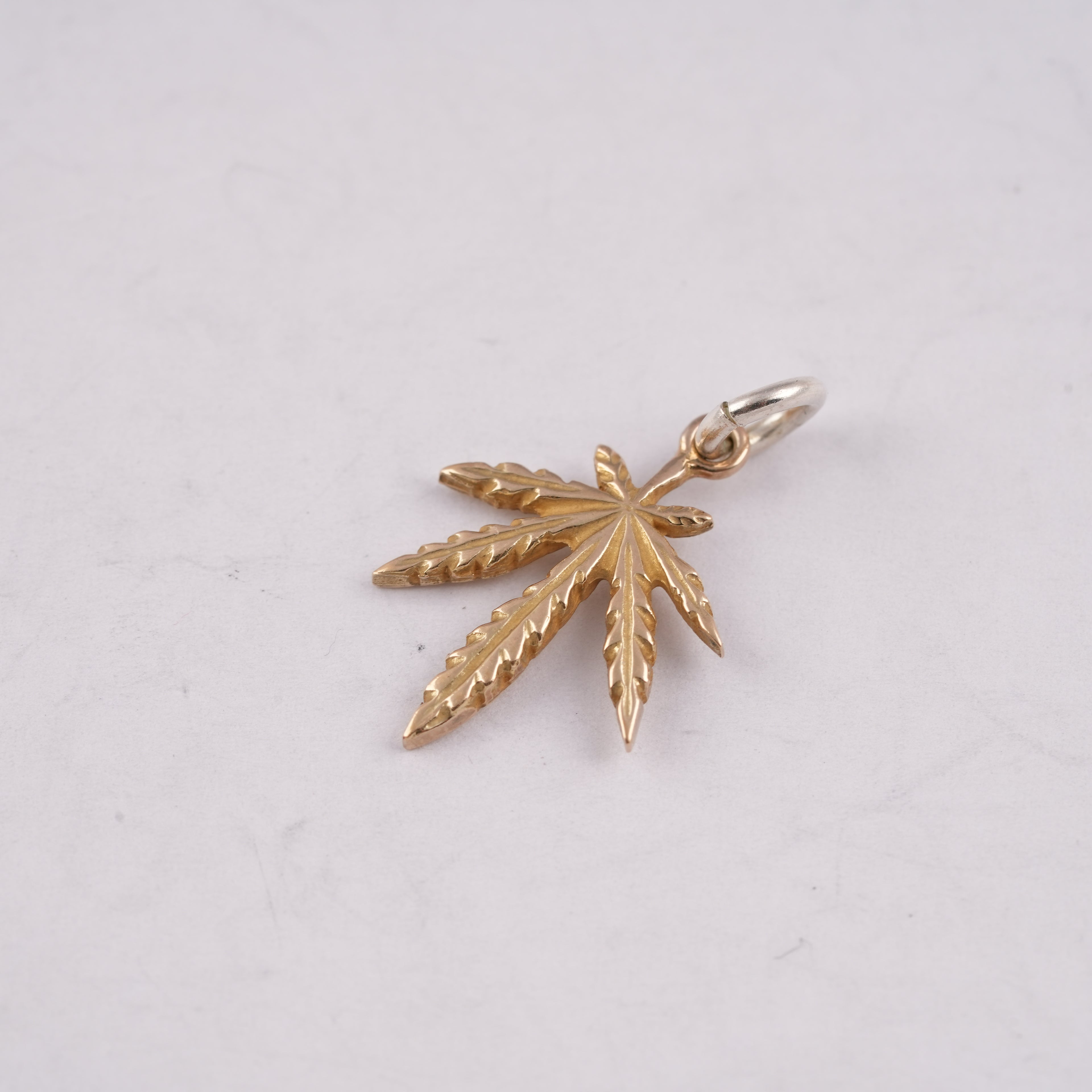 Gold Grass Pendant (S) #00104