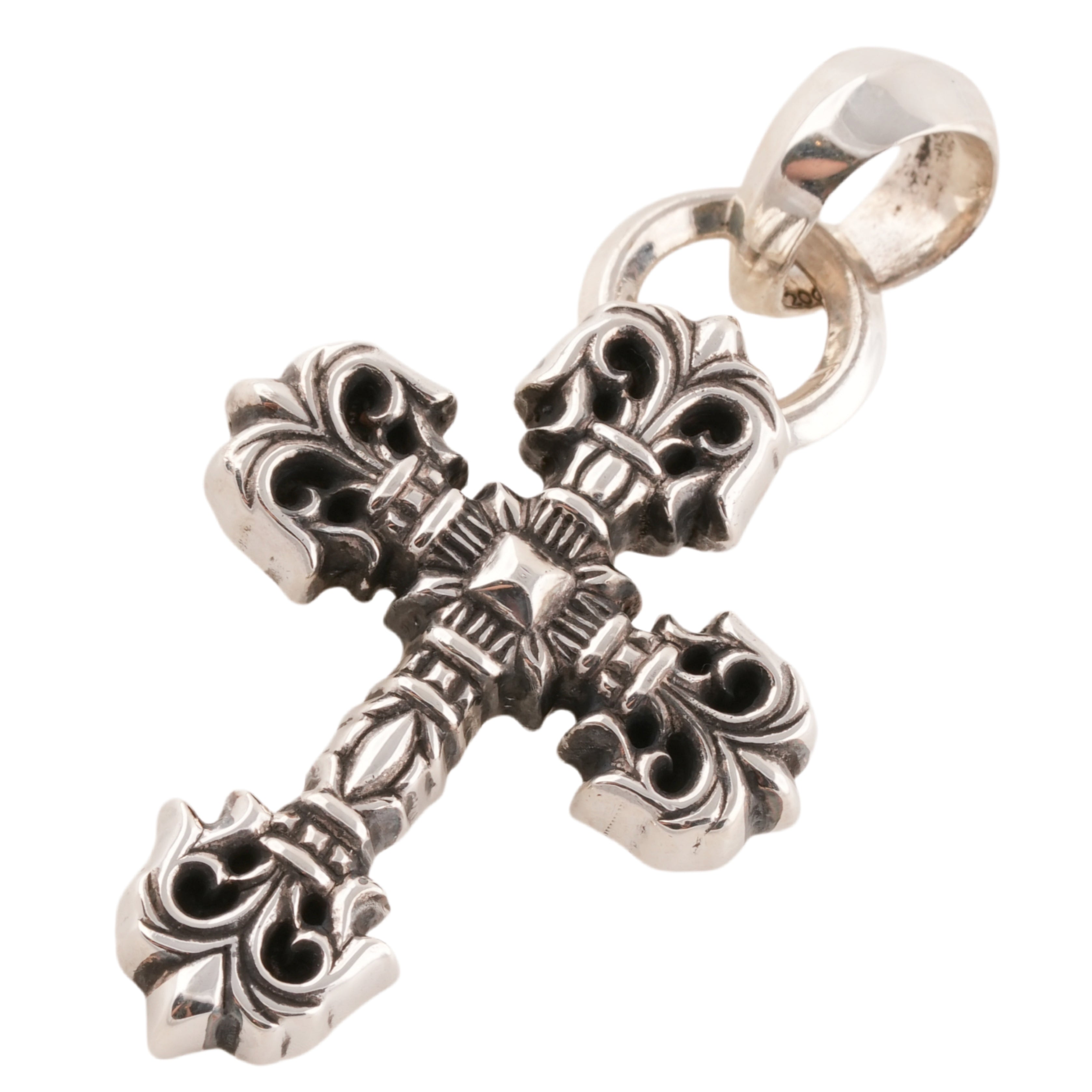 XS Filigree Cross Pendant With Bale #00391