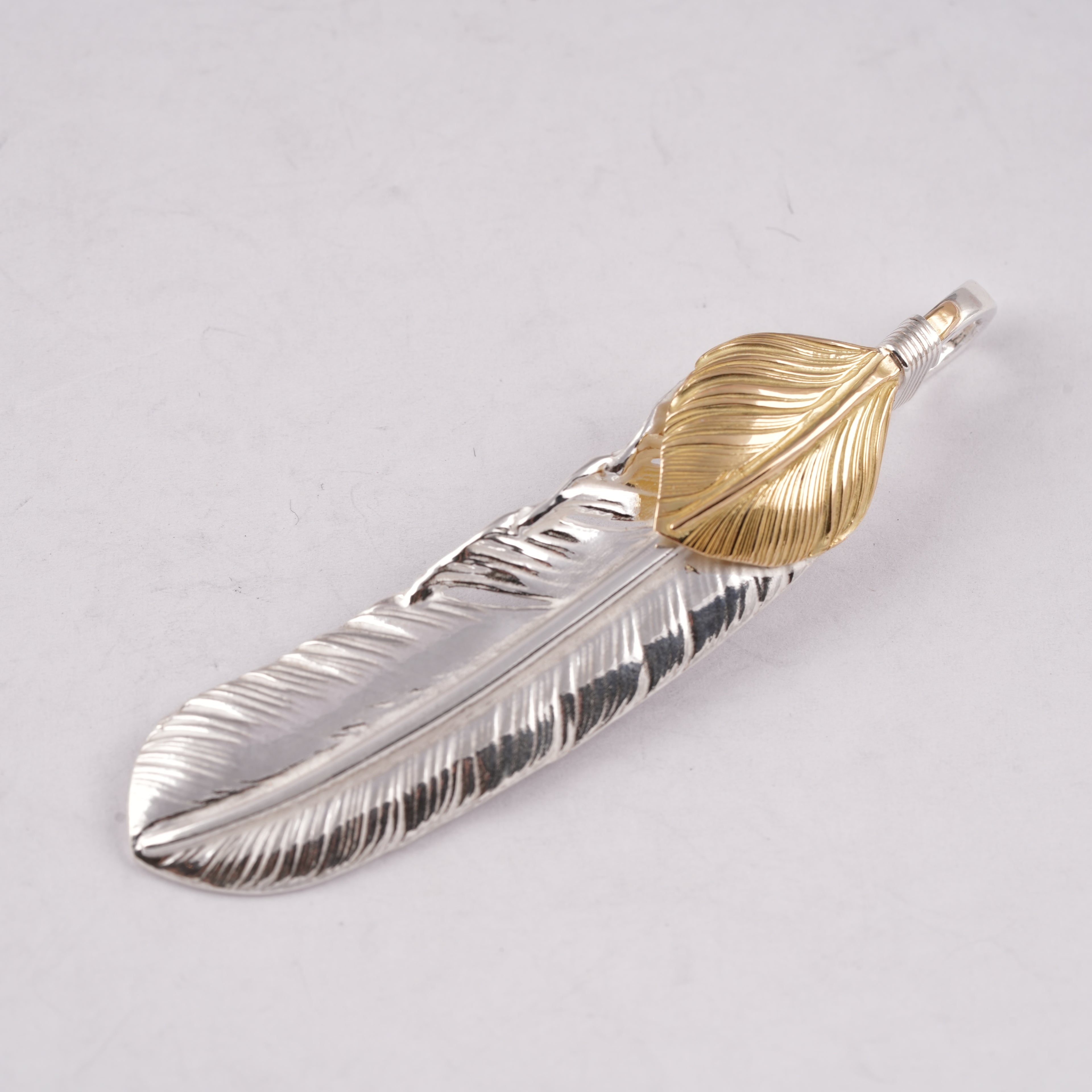 Gold Top Silver Feather (Right)(XL) #00175