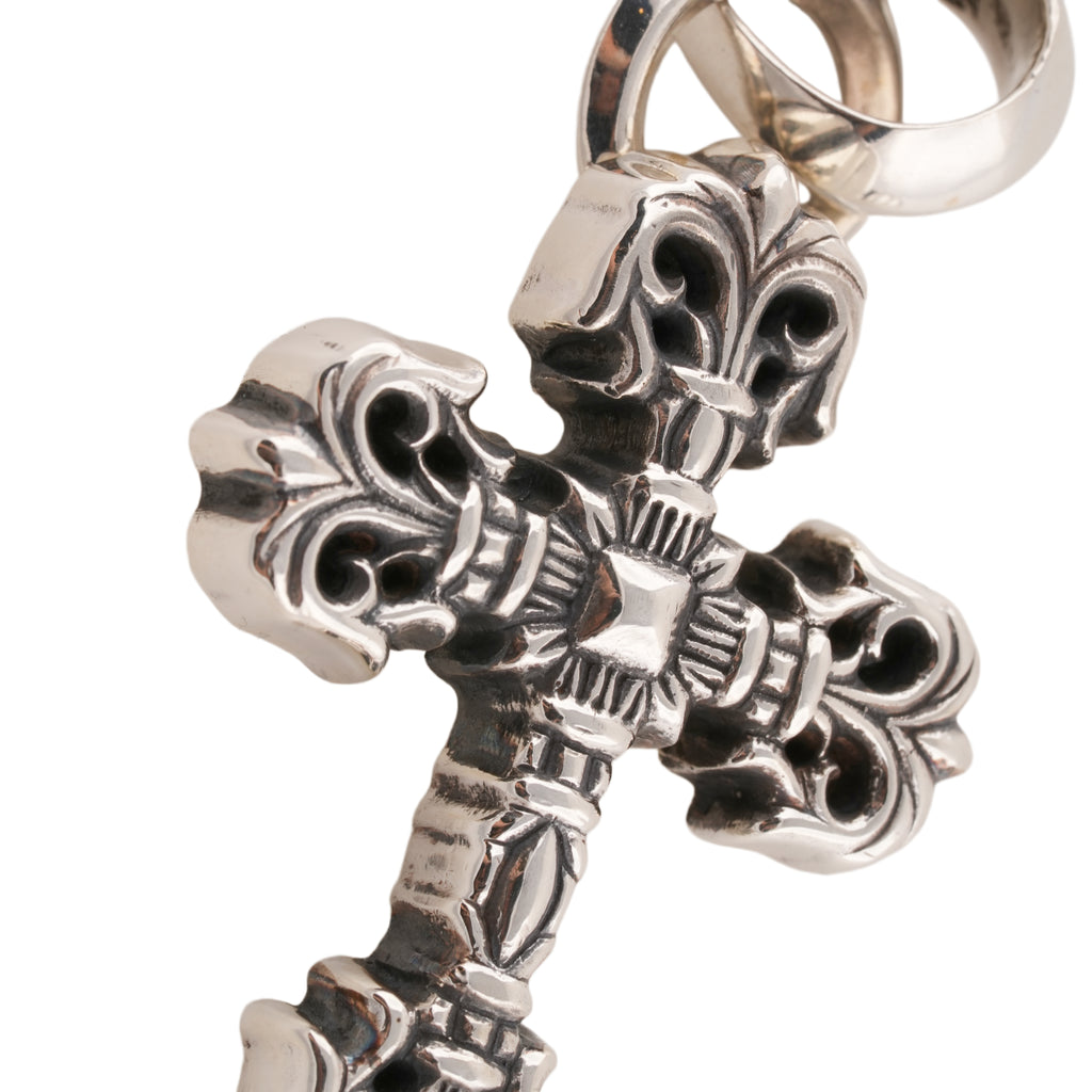 XS Filigree Cross Pendant With Bale #00258