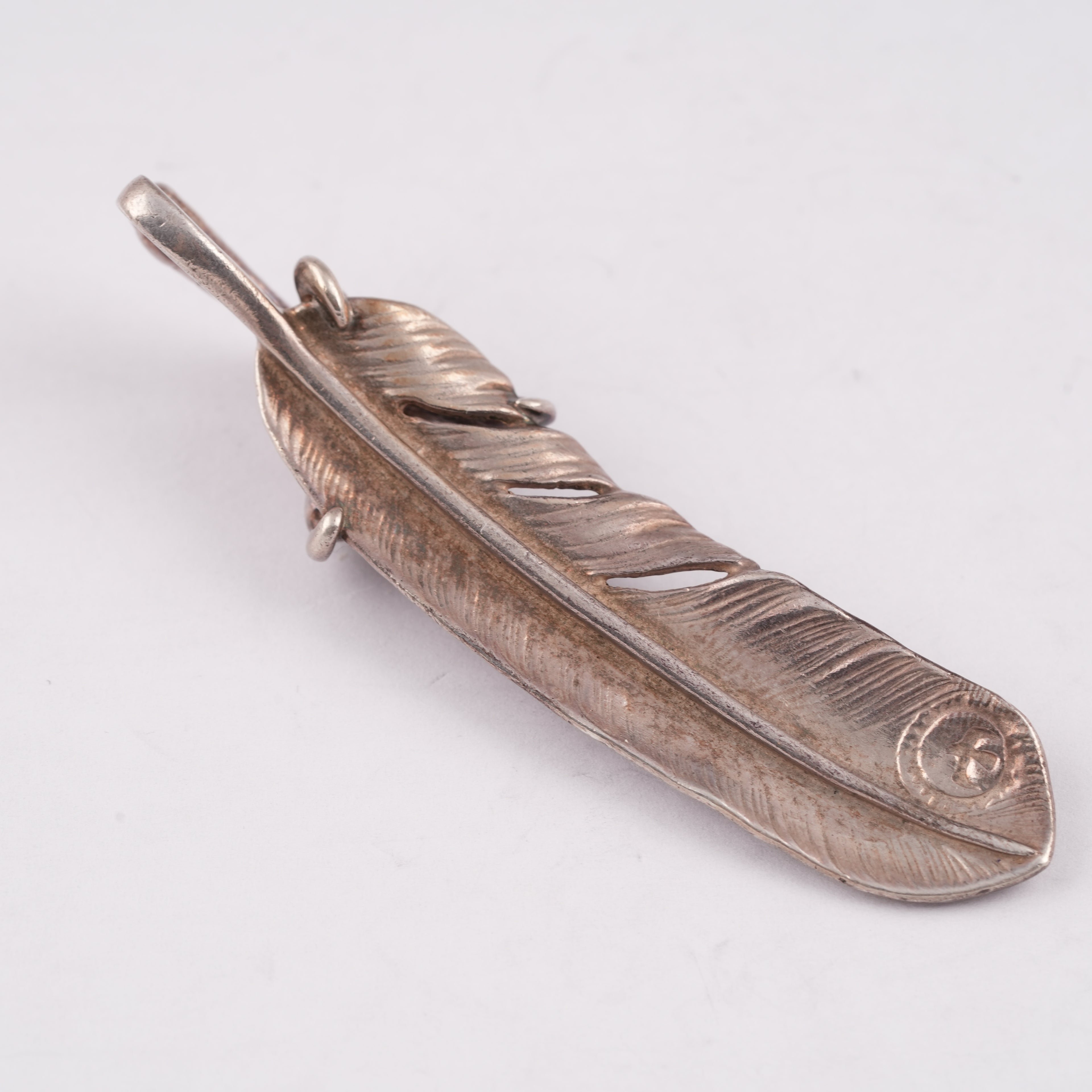 Claw Silver Feather w/ Gold Stamp Pendant (Right)(XL)