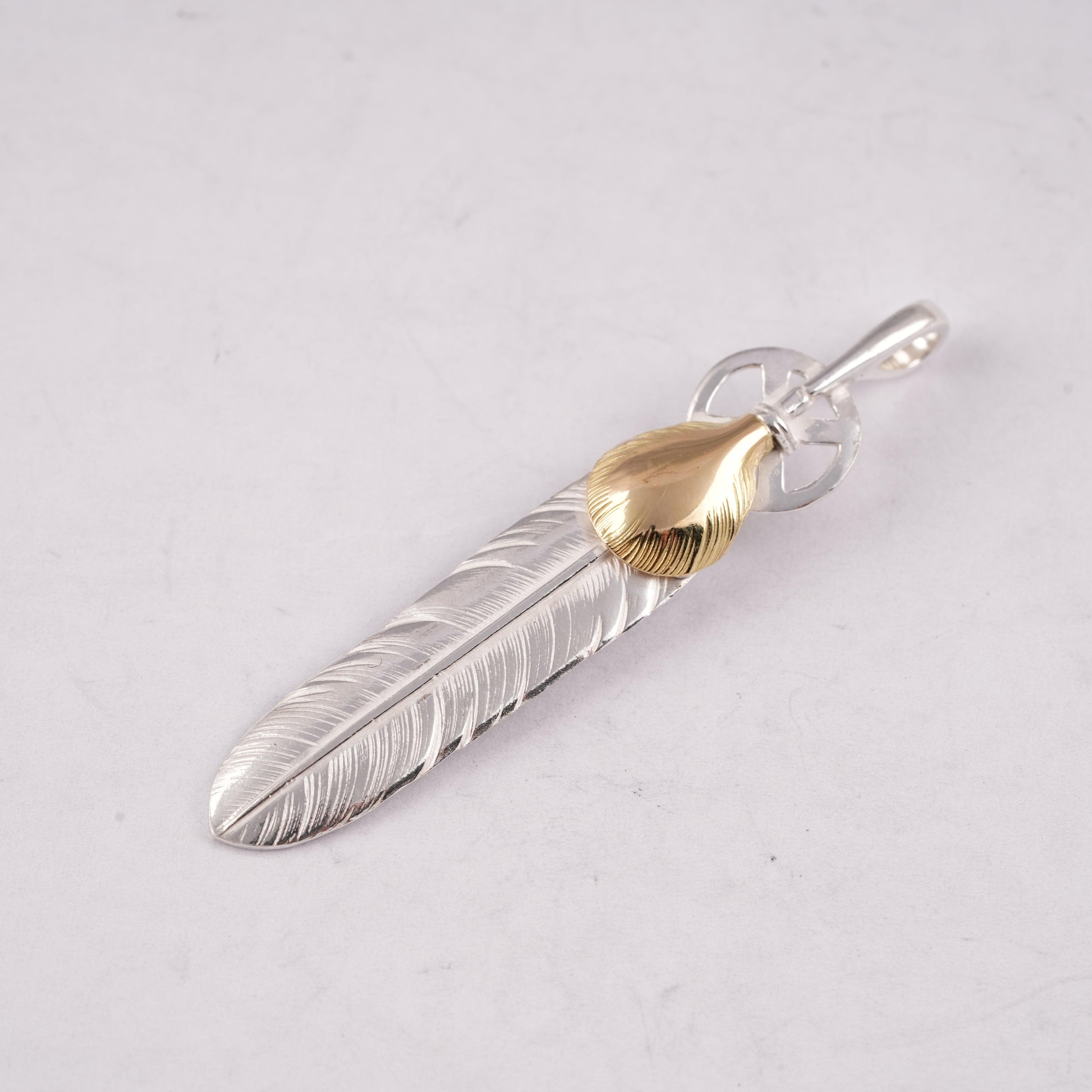 Gold Top Heart Wheel Silver Feather (L) #00192