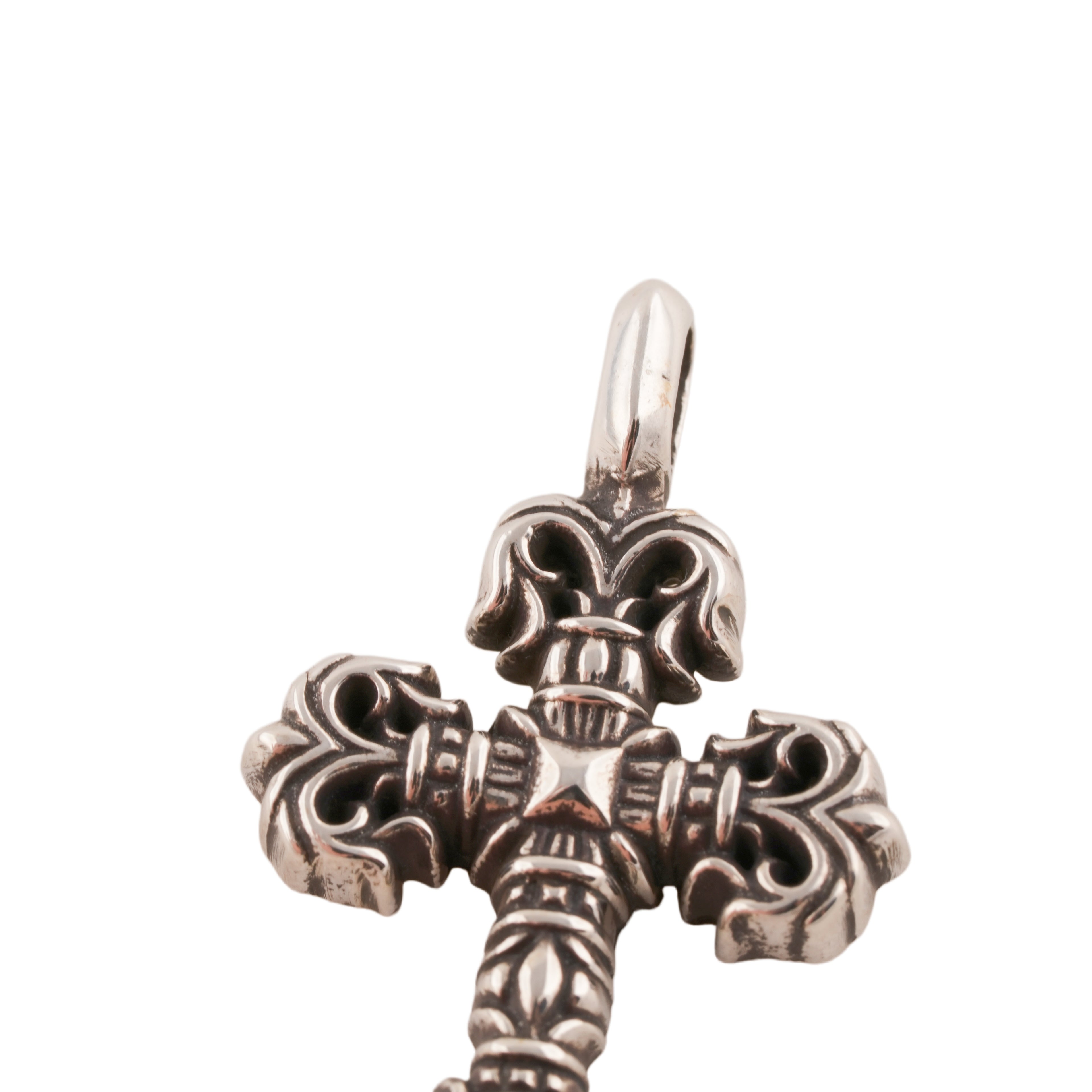 Tiny Filigree Charm #00222
