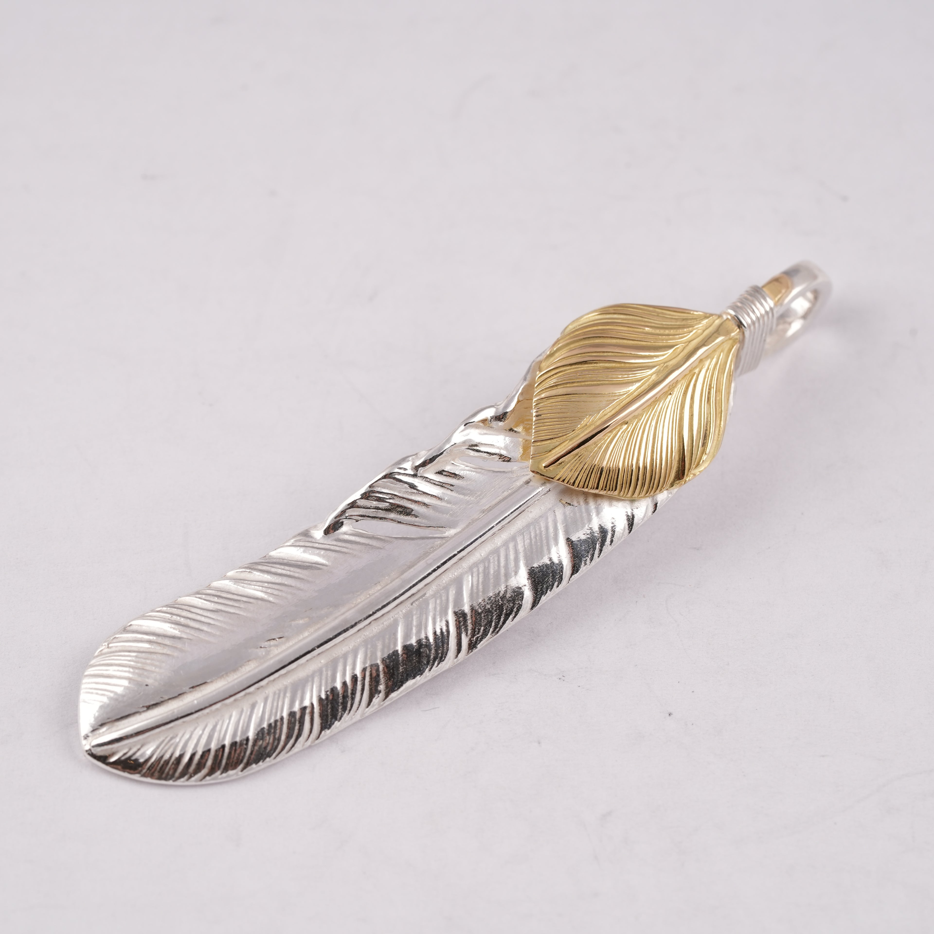 Gold Top Silver Feather (Right)(XL) #00177