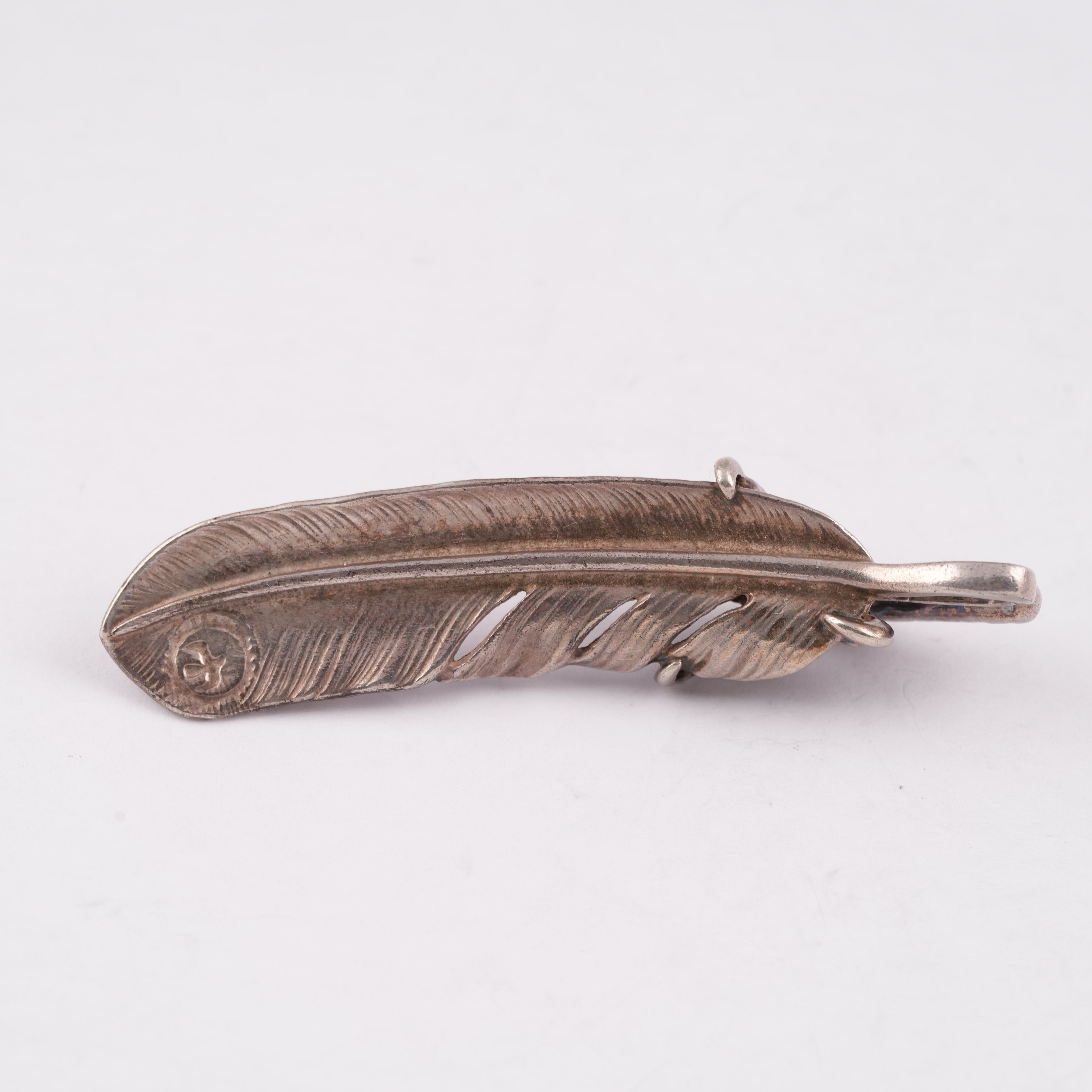 Claw Silver Feather w/ Gold Stamp Pendant (Right)(XL)