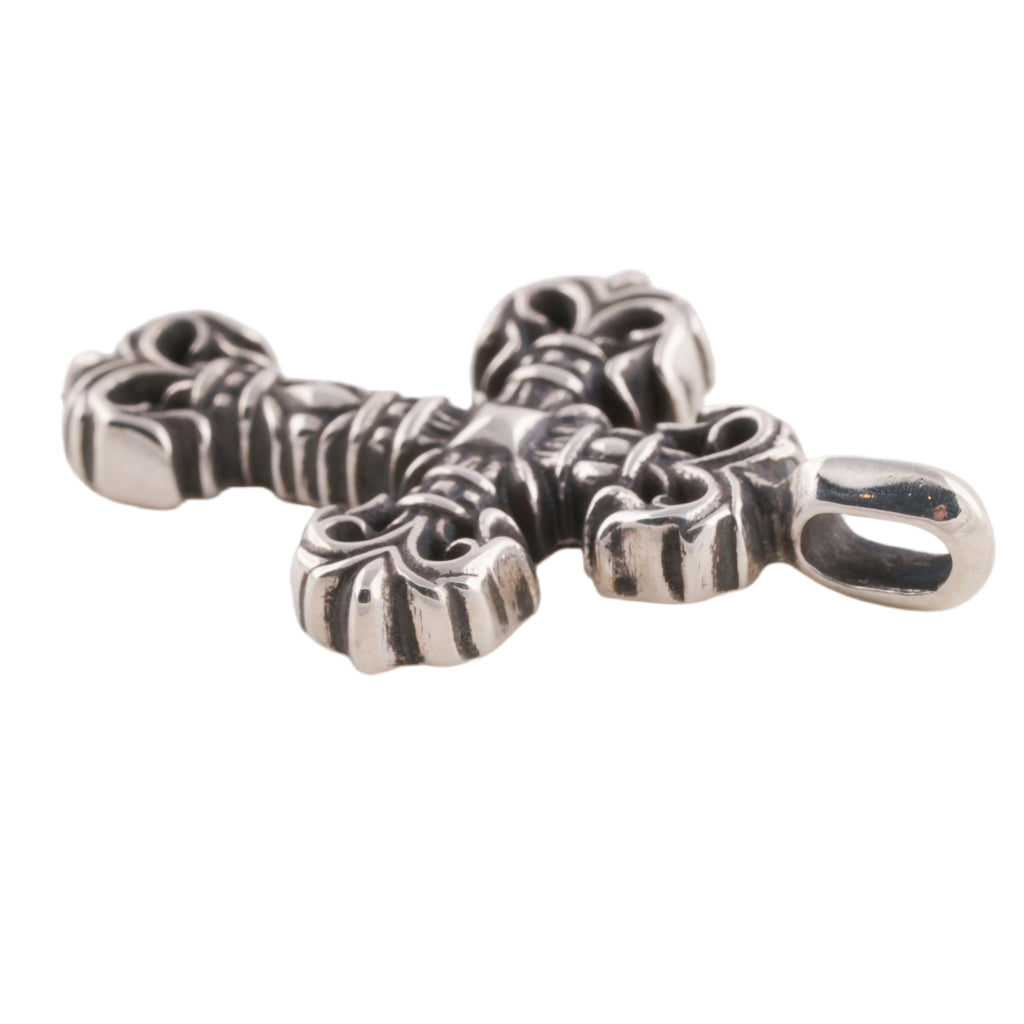 Tiny Filigree Charm #00493