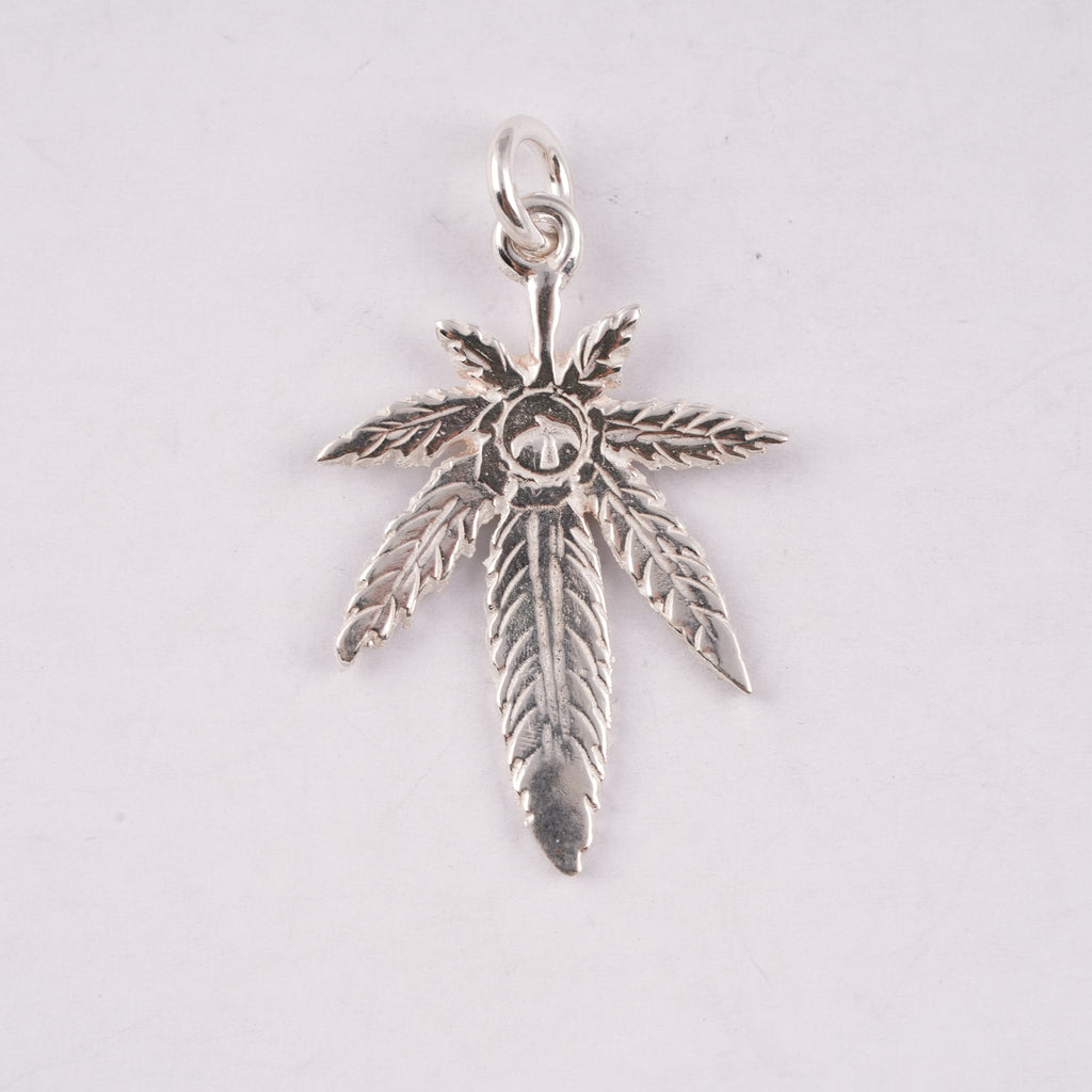 Gold Eagle Stamp Silver Grass (L)