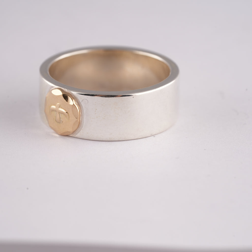 Gold Eagle Stamp Flat Silver Ring (US9.75)
