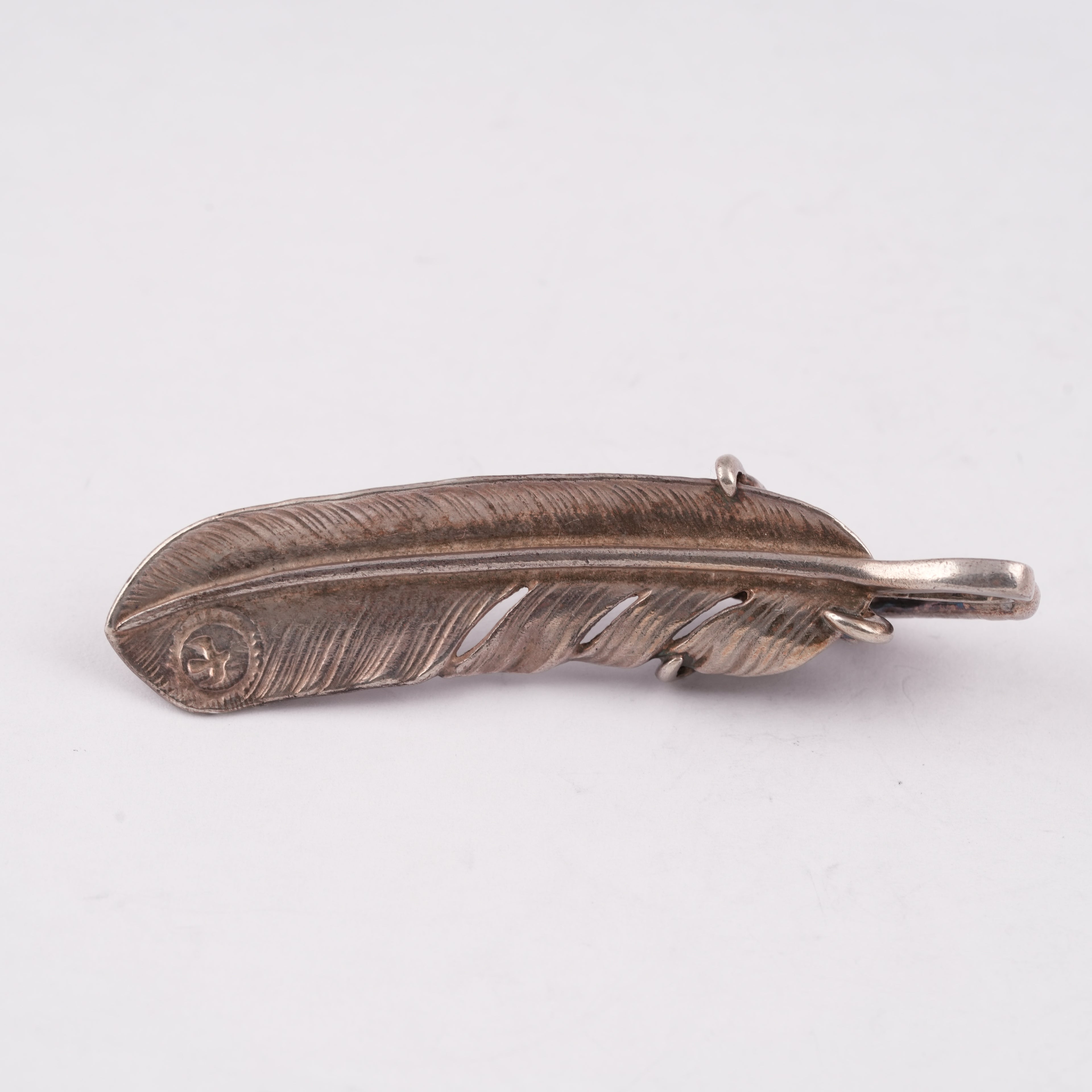 Claw Silver Feather w/ Gold Stamp Pendant (Right)(XL)