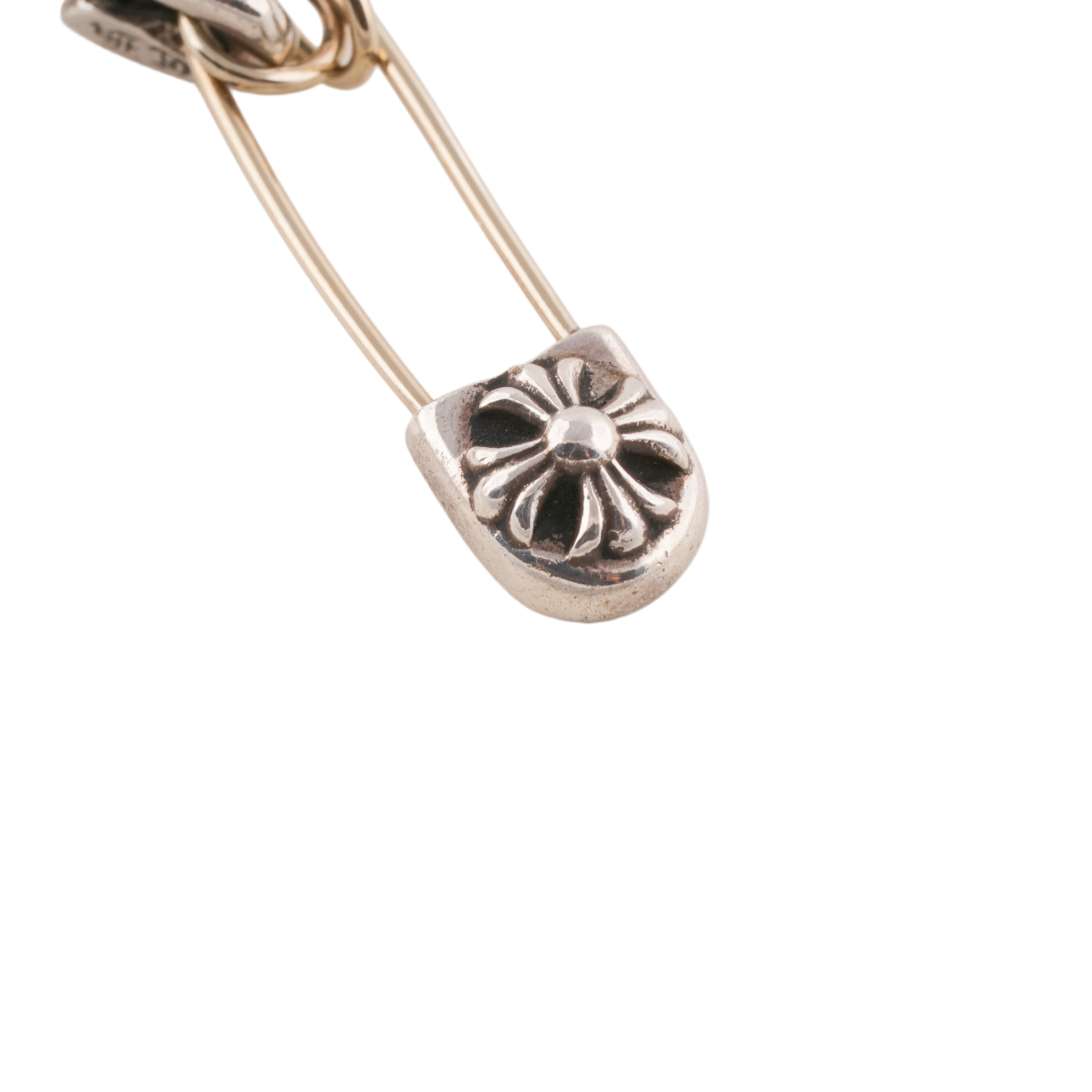Chain of Safety Pin Necklace (16inch)