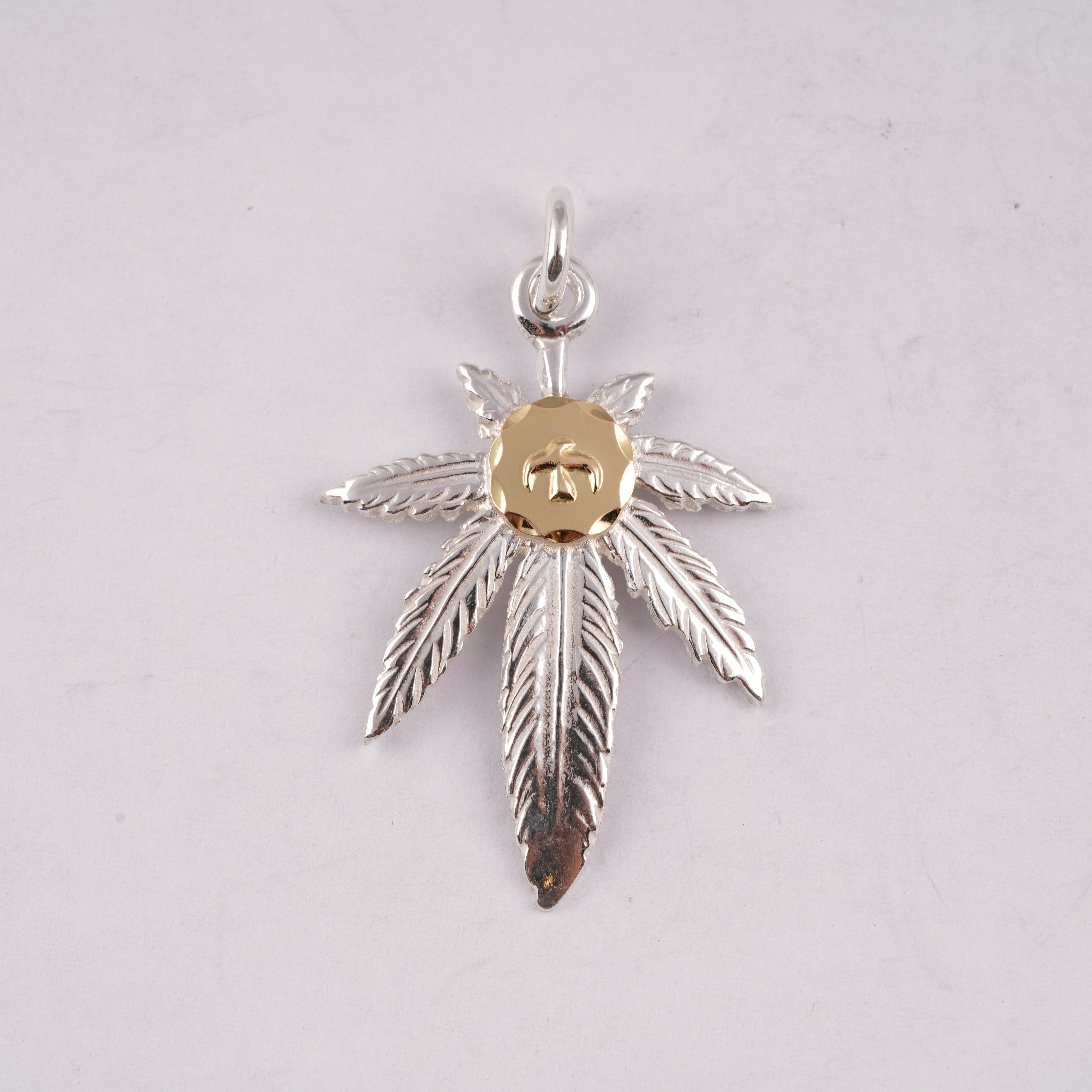 Gold Eagle Stamp Silver Grass (L) #00195