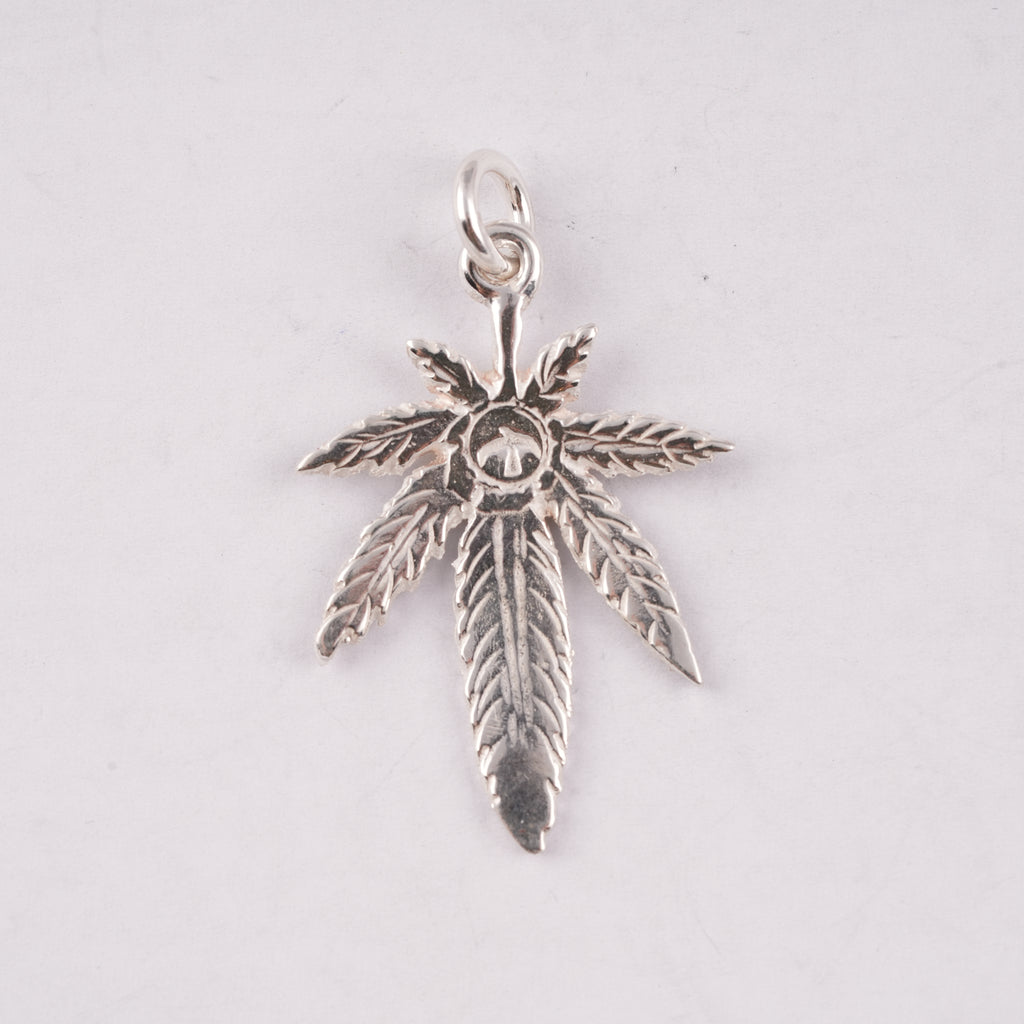 Gold Eagle Stamp Silver Grass (L)
