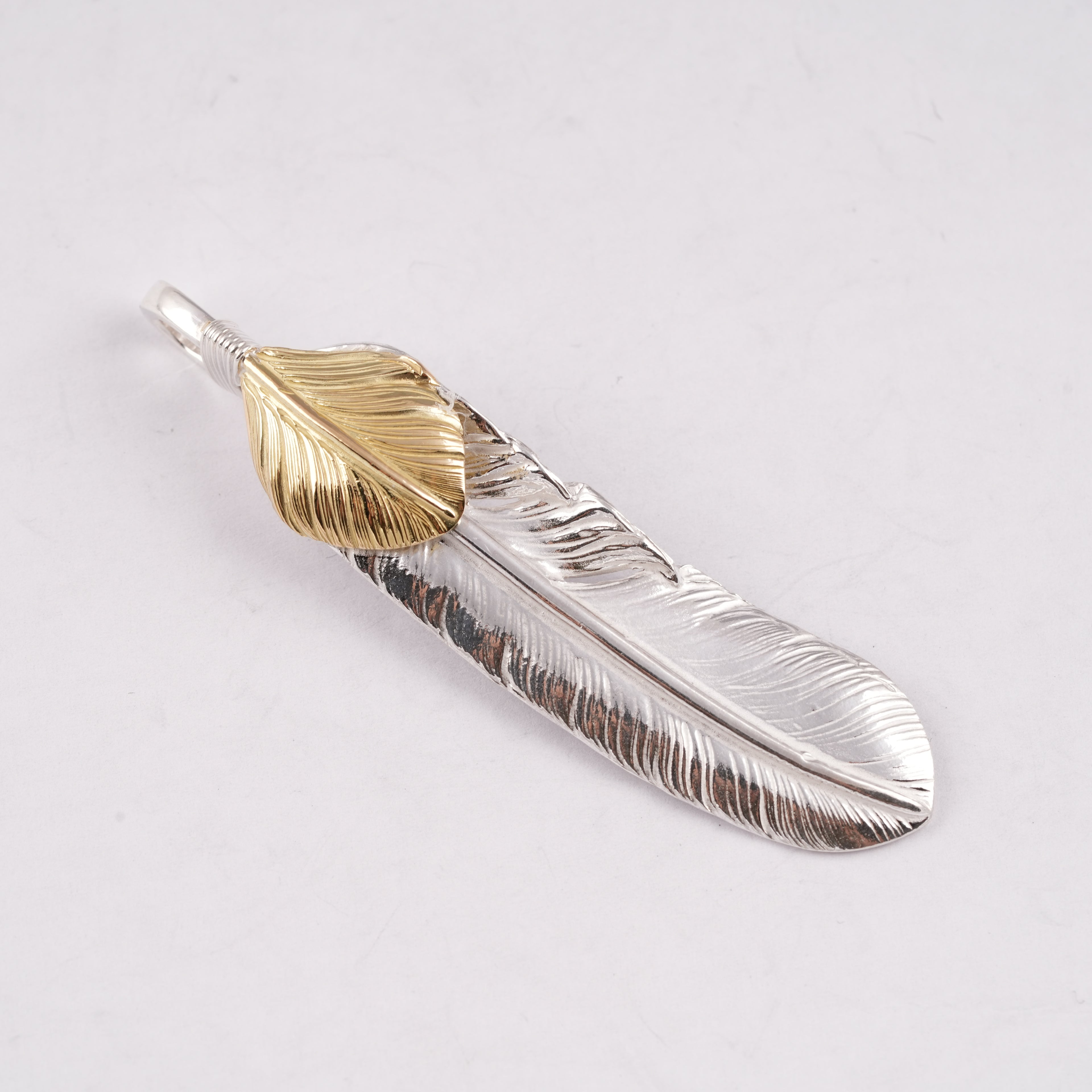 Gold Top Silver Feather (Left)(XL) #00178