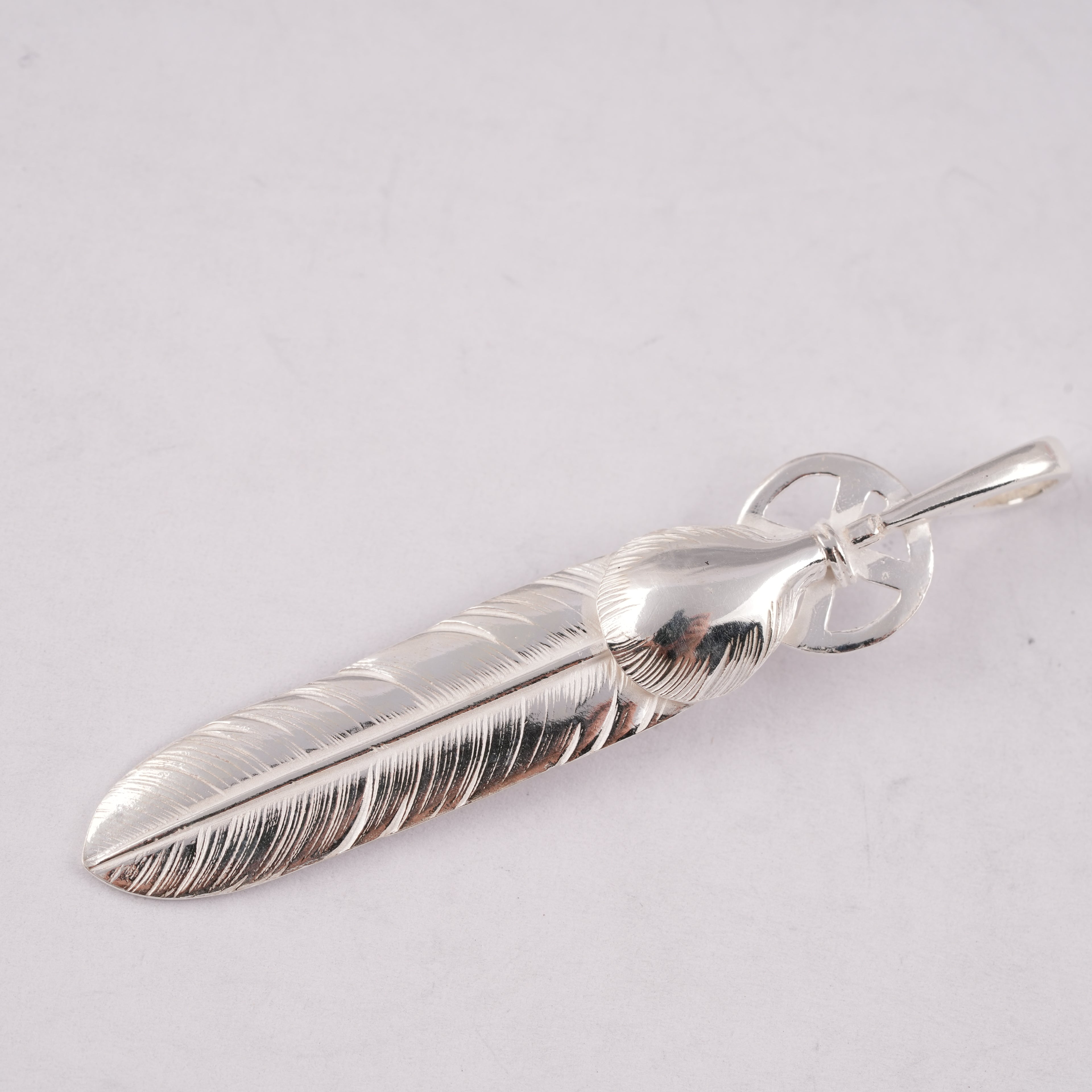 Heart Wheel Silver Feather (L) #00193