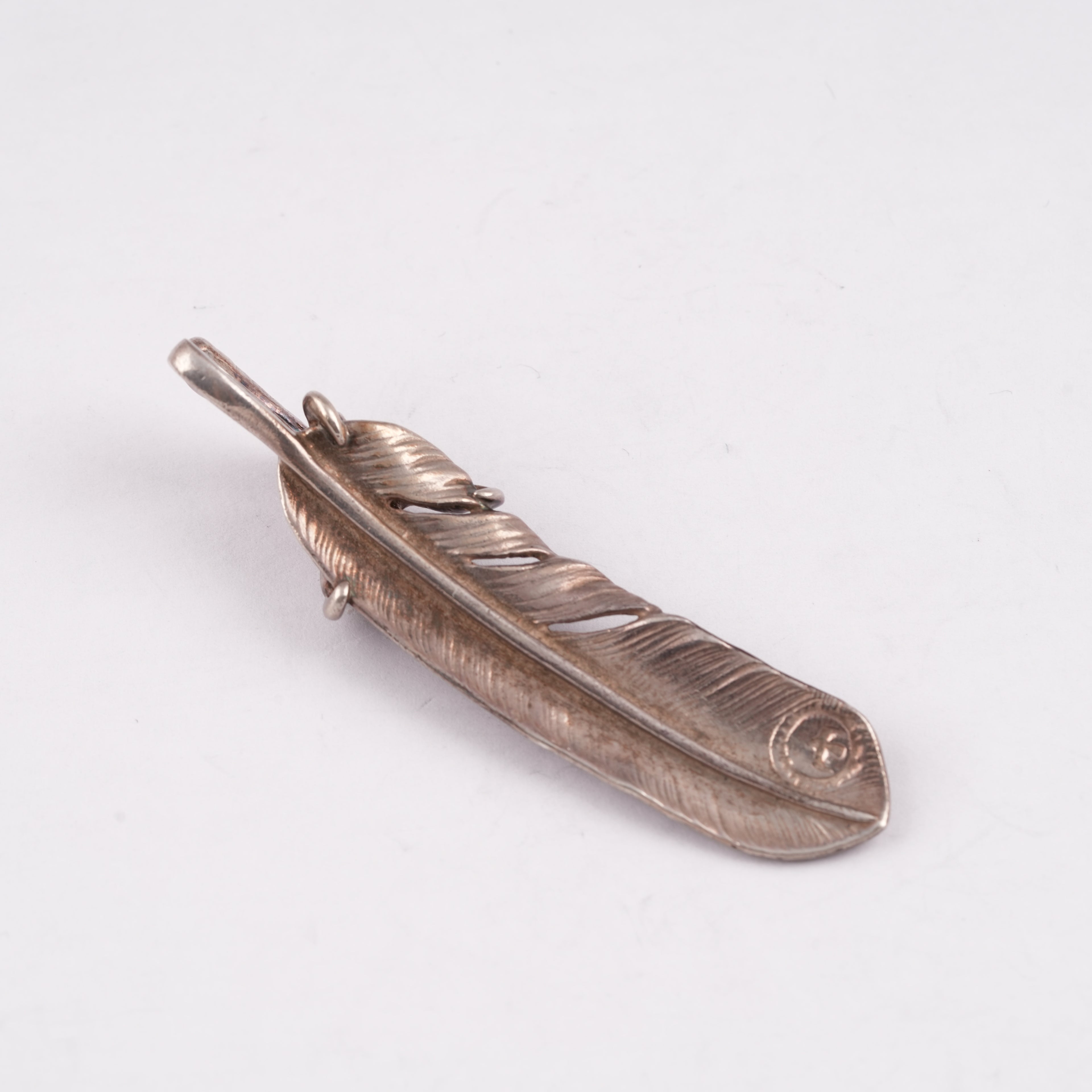 Claw Silver Feather w/ Gold Stamp Pendant (Right)(XL)