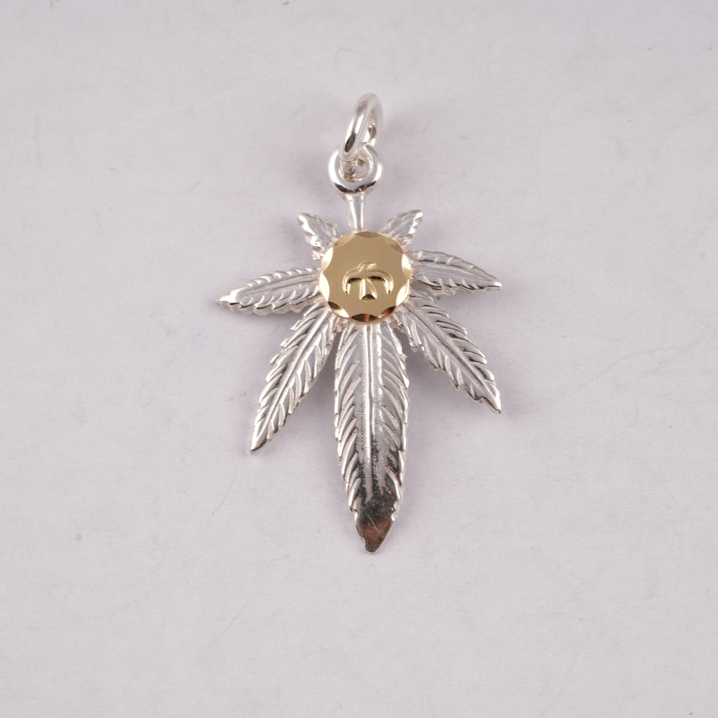 Gold Eagle Stamp Silver Grass (L)