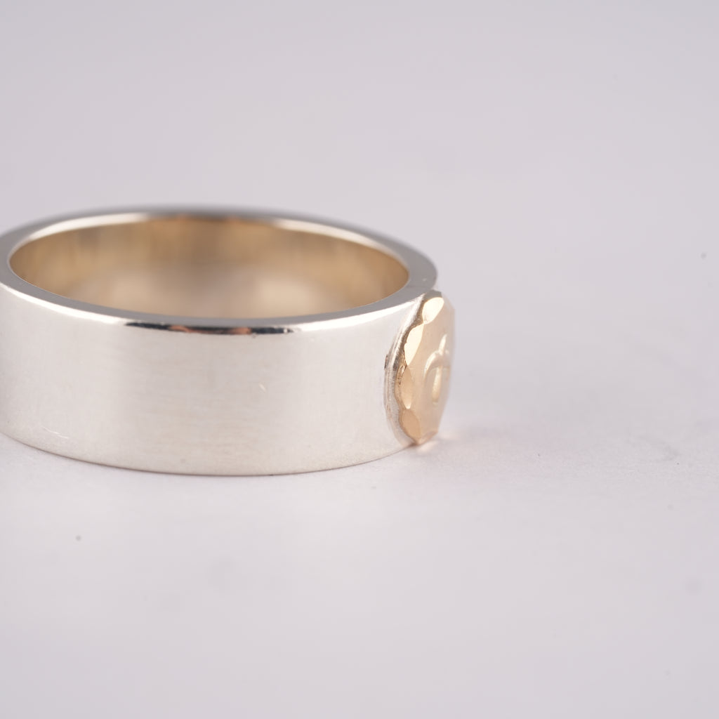 Gold Eagle Stamp Flat Silver Ring (US10.75)