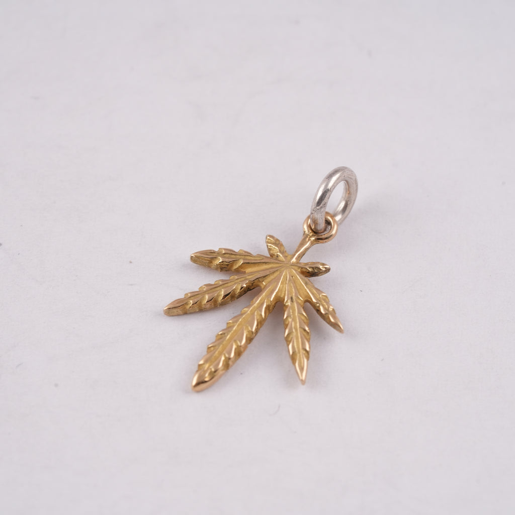 Gold Grass Pendant (S)